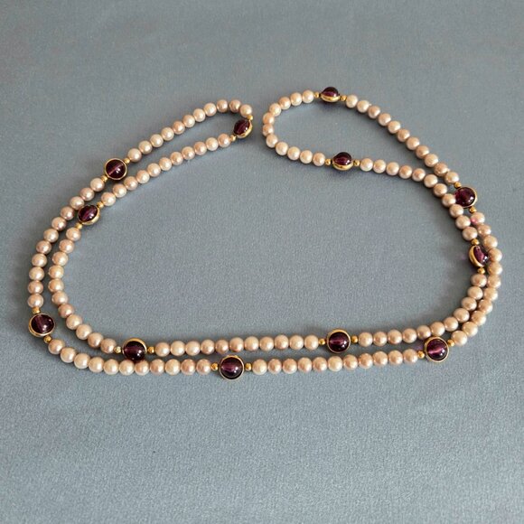 Vintage faux pearls and Amethyst glass necklace. Retro jewelry. - Picture 4 of 4